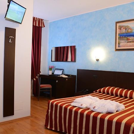 קייטי Hotel Iacone מראה חיצוני תמונה