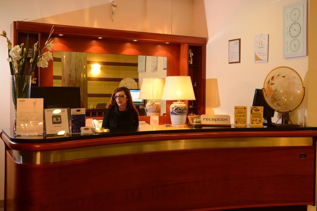 קייטי Hotel Iacone מראה חיצוני תמונה