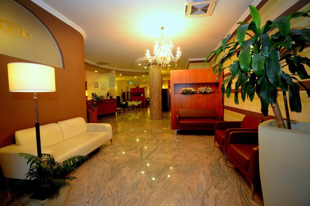 קייטי Hotel Iacone מראה חיצוני תמונה