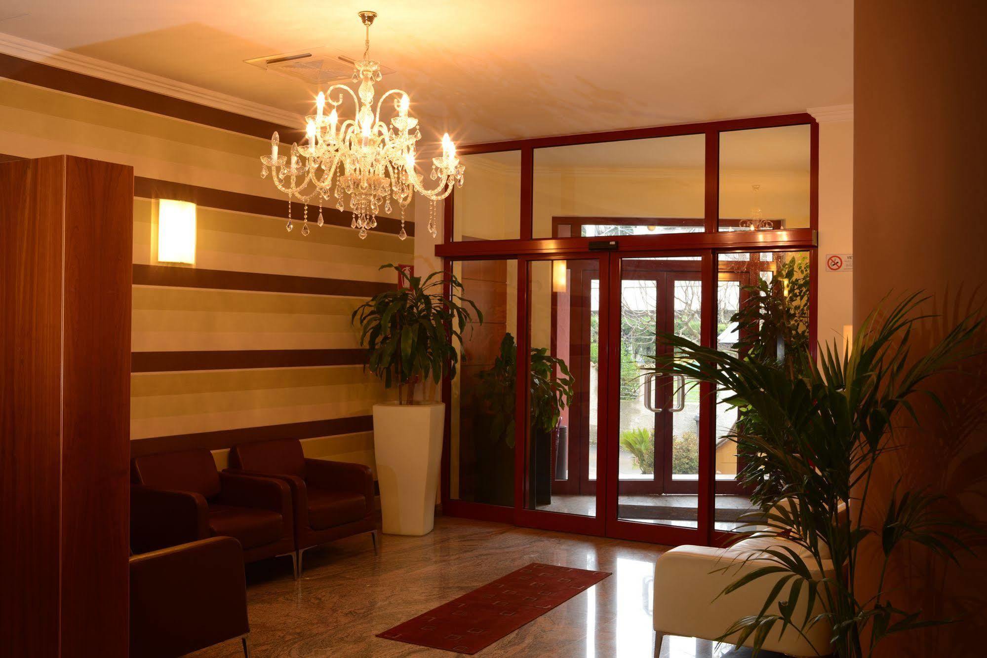 קייטי Hotel Iacone מראה חיצוני תמונה