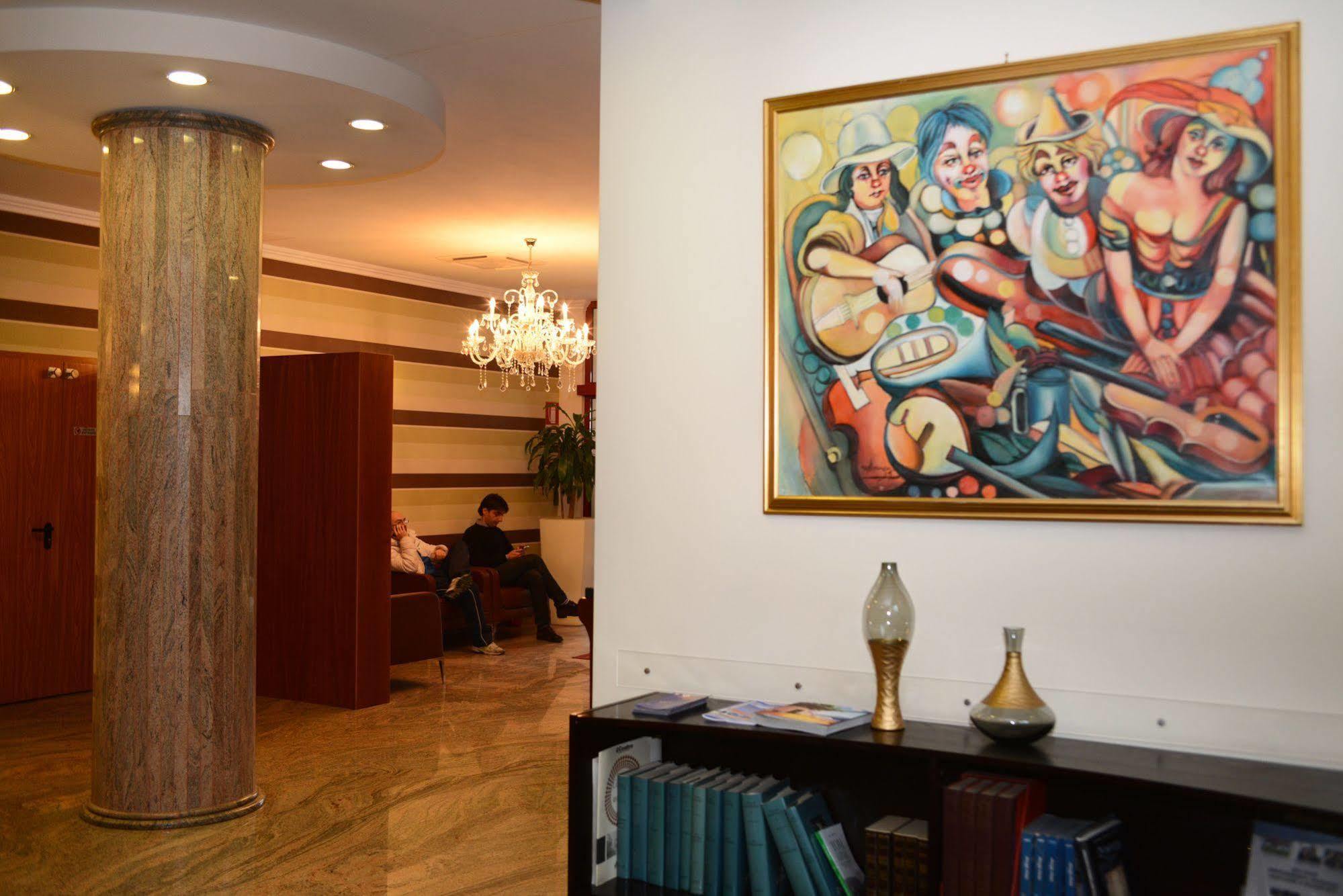 קייטי Hotel Iacone מראה חיצוני תמונה