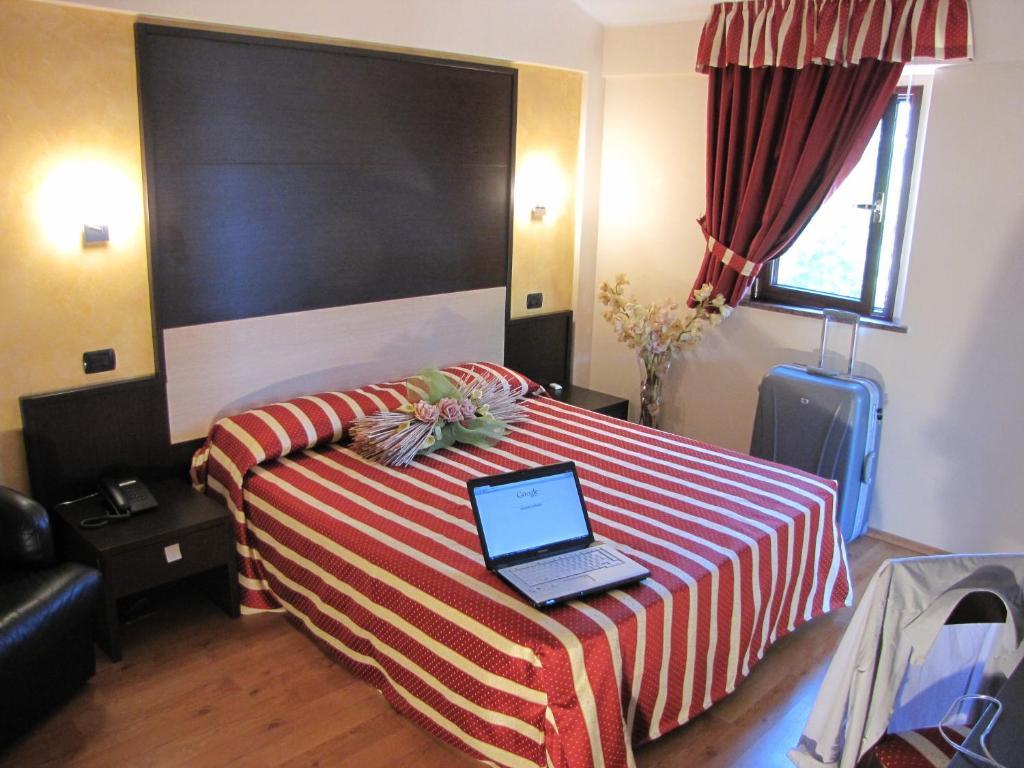 קייטי Hotel Iacone חדר תמונה