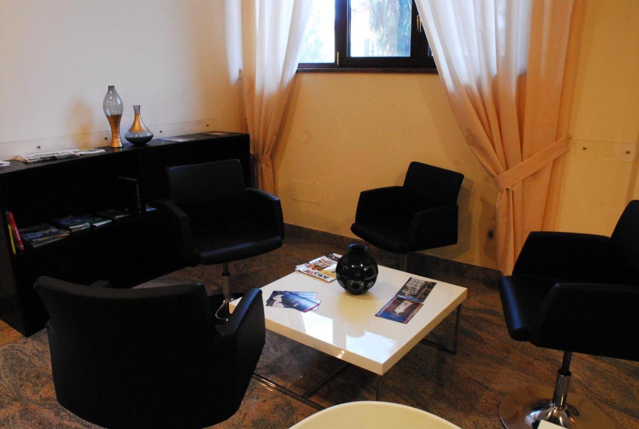 קייטי Hotel Iacone מראה חיצוני תמונה